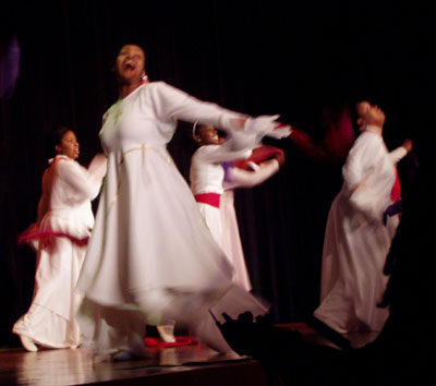 dancers4.jpg