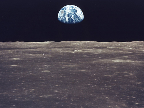 earthrise.jpg