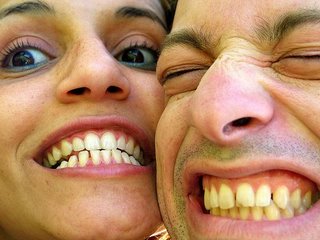 white_vs_yellow_teeth.jpg
